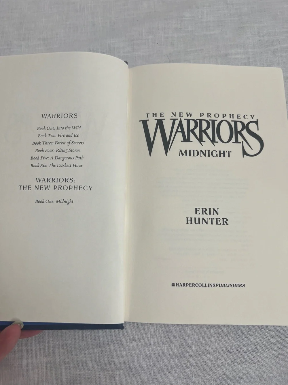 🌞 Warriors: The New Prophecy Midnight hard copy book by Erin Hunter book & game